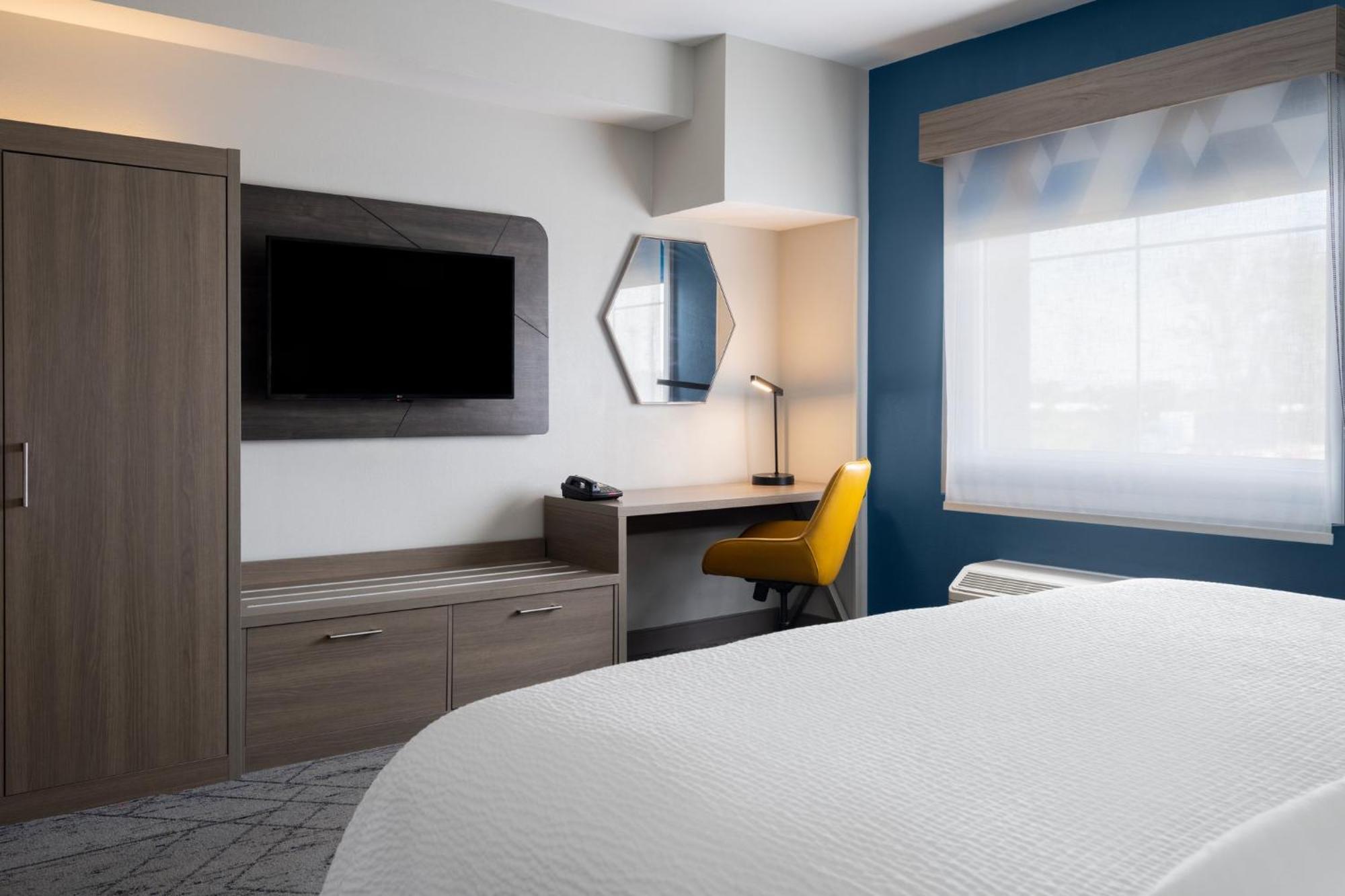 Holiday Inn Express Toledo North By Ihg Exterior foto